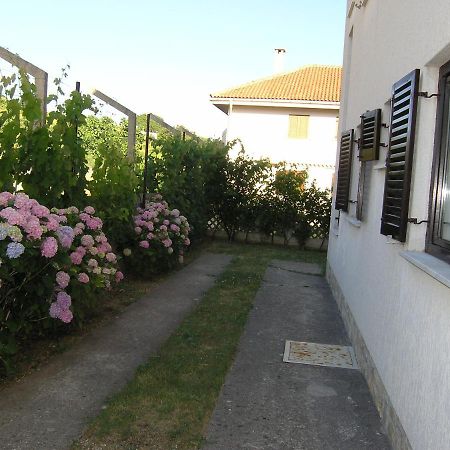 Apartments Mari With Terrace Baška Zewnętrze zdjęcie