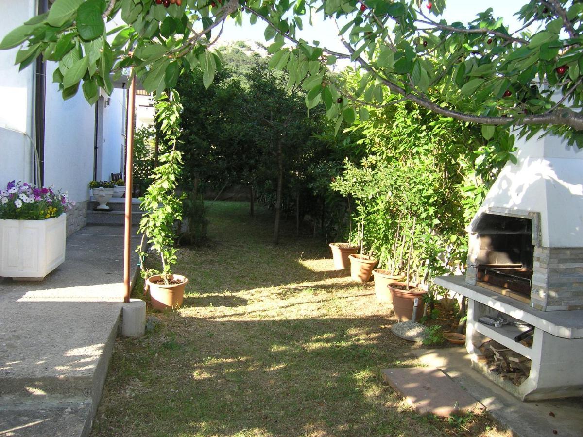Apartments Mari With Terrace Baška Zewnętrze zdjęcie