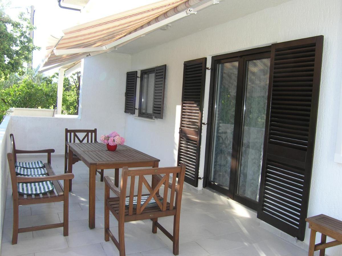 Apartments Mari With Terrace Baška Zewnętrze zdjęcie