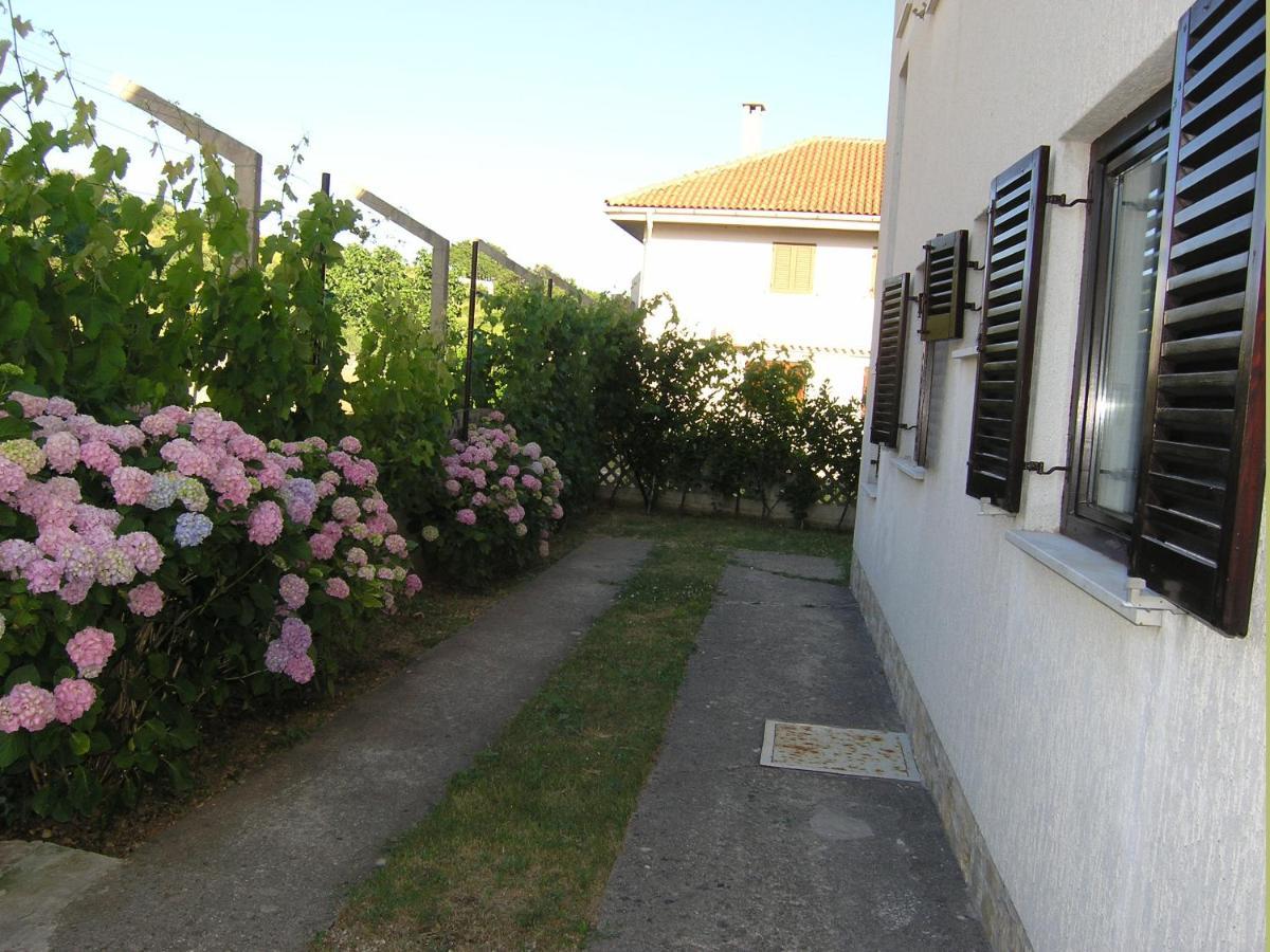 Apartments Mari With Terrace Baška Zewnętrze zdjęcie