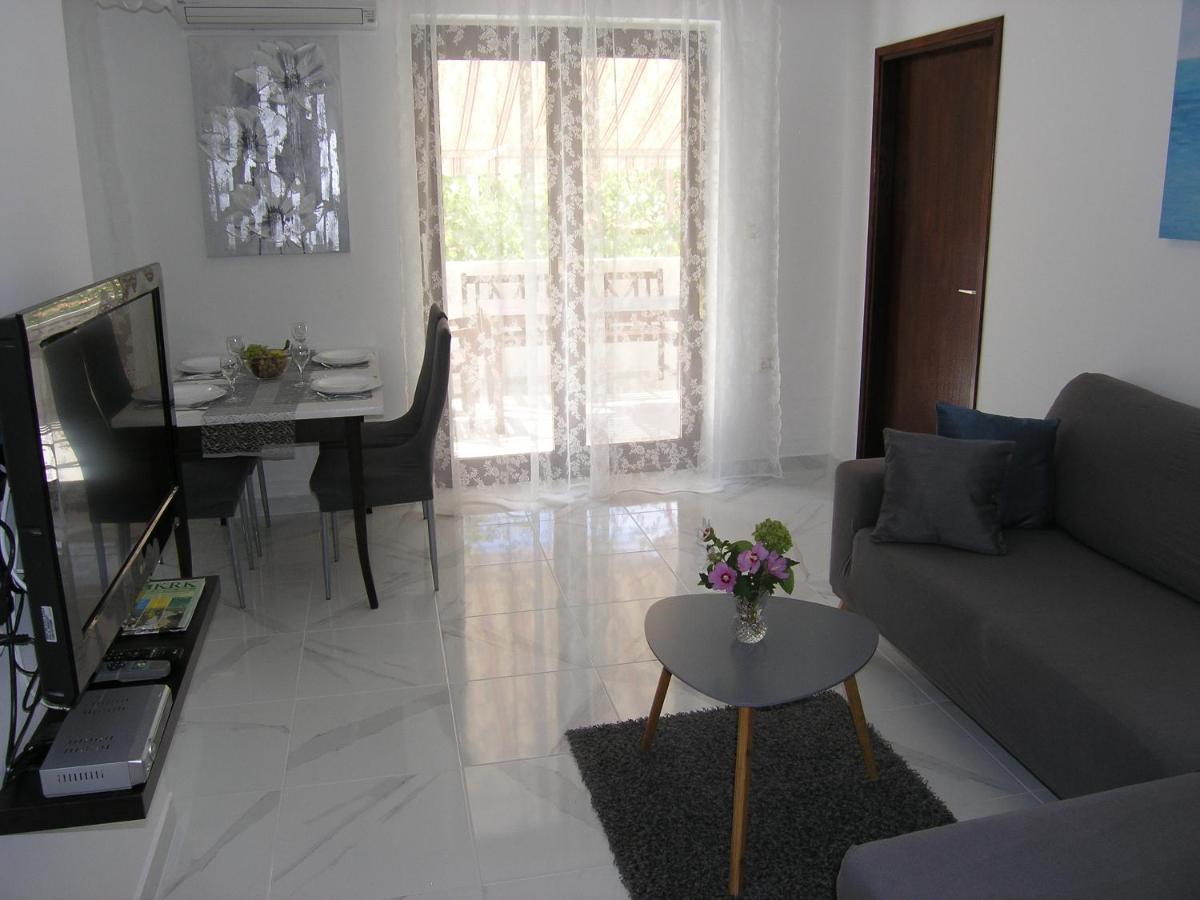 Apartments Mari With Terrace Baška Zewnętrze zdjęcie